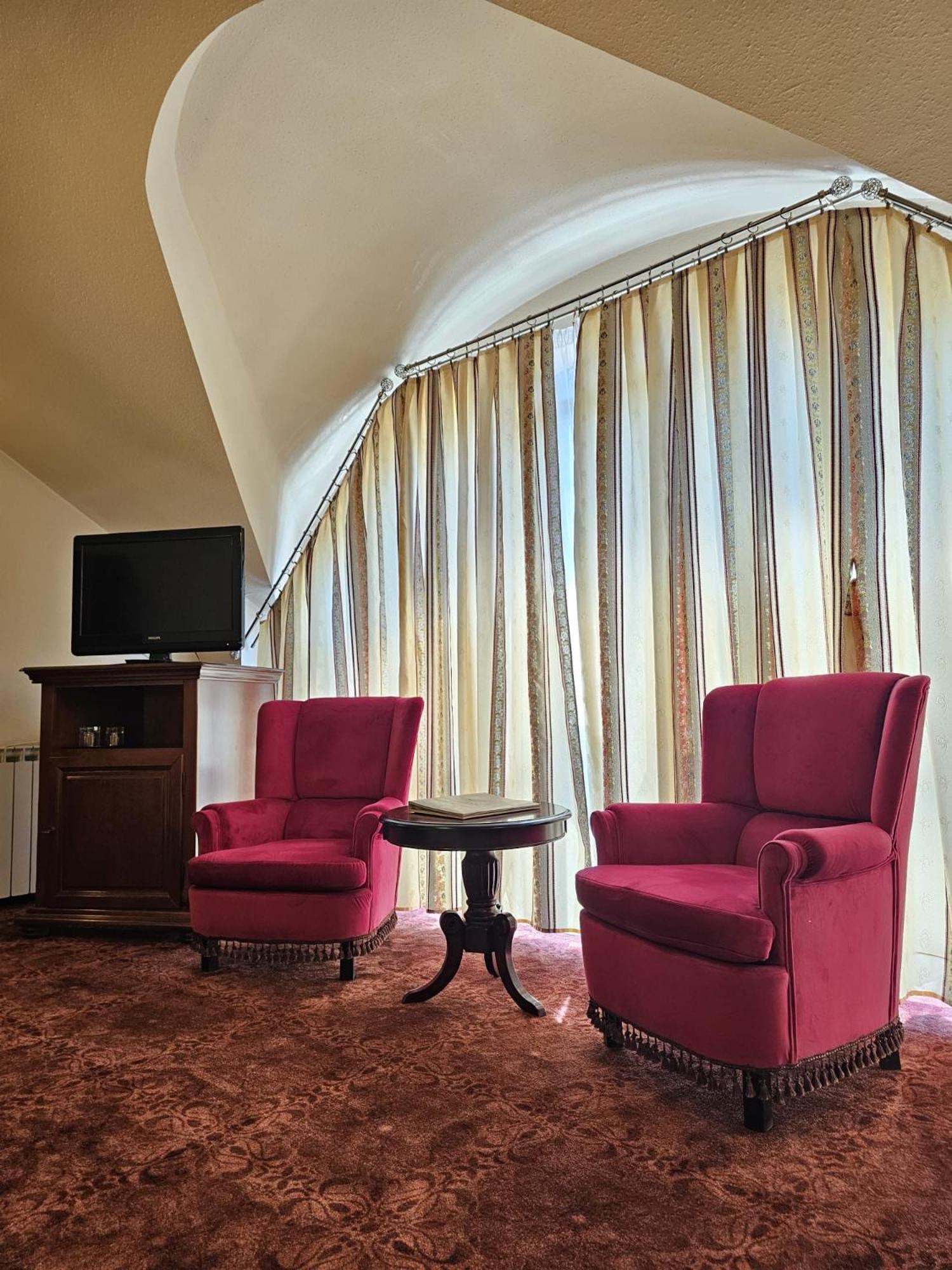 The Elite - Oradea'S Legendary Hotel Екстер'єр фото