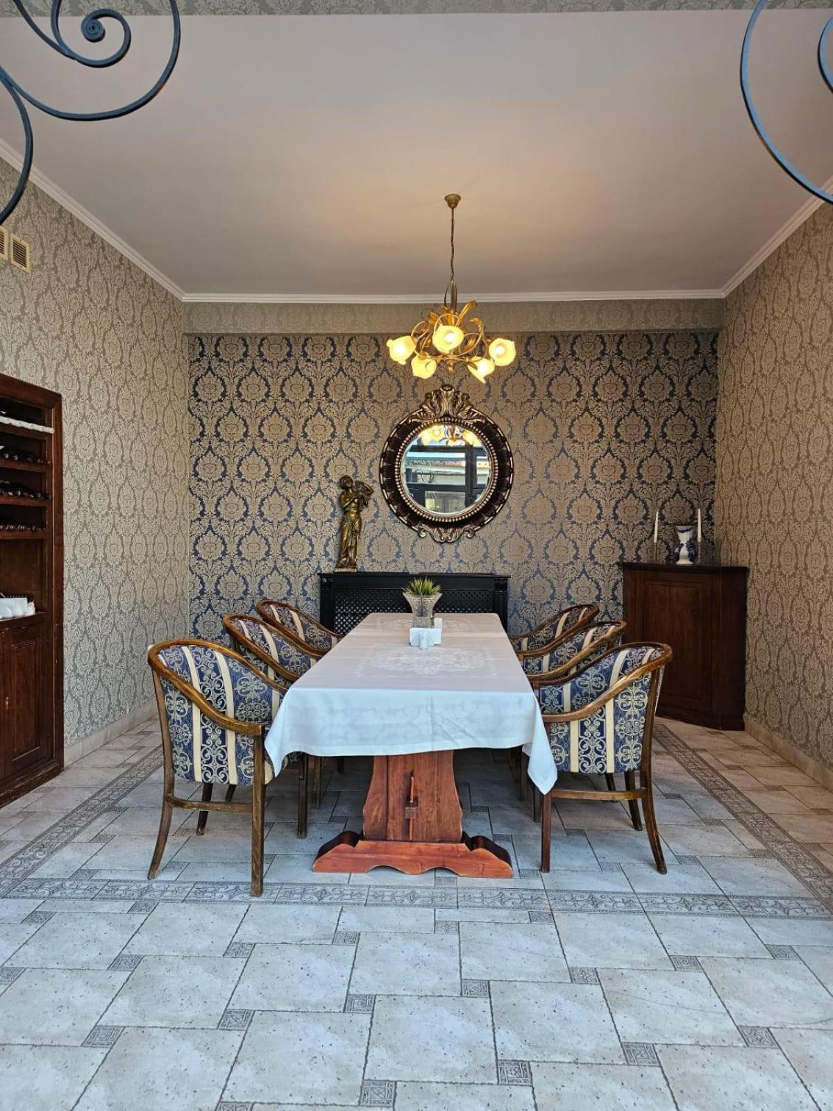The Elite - Oradea'S Legendary Hotel Екстер'єр фото